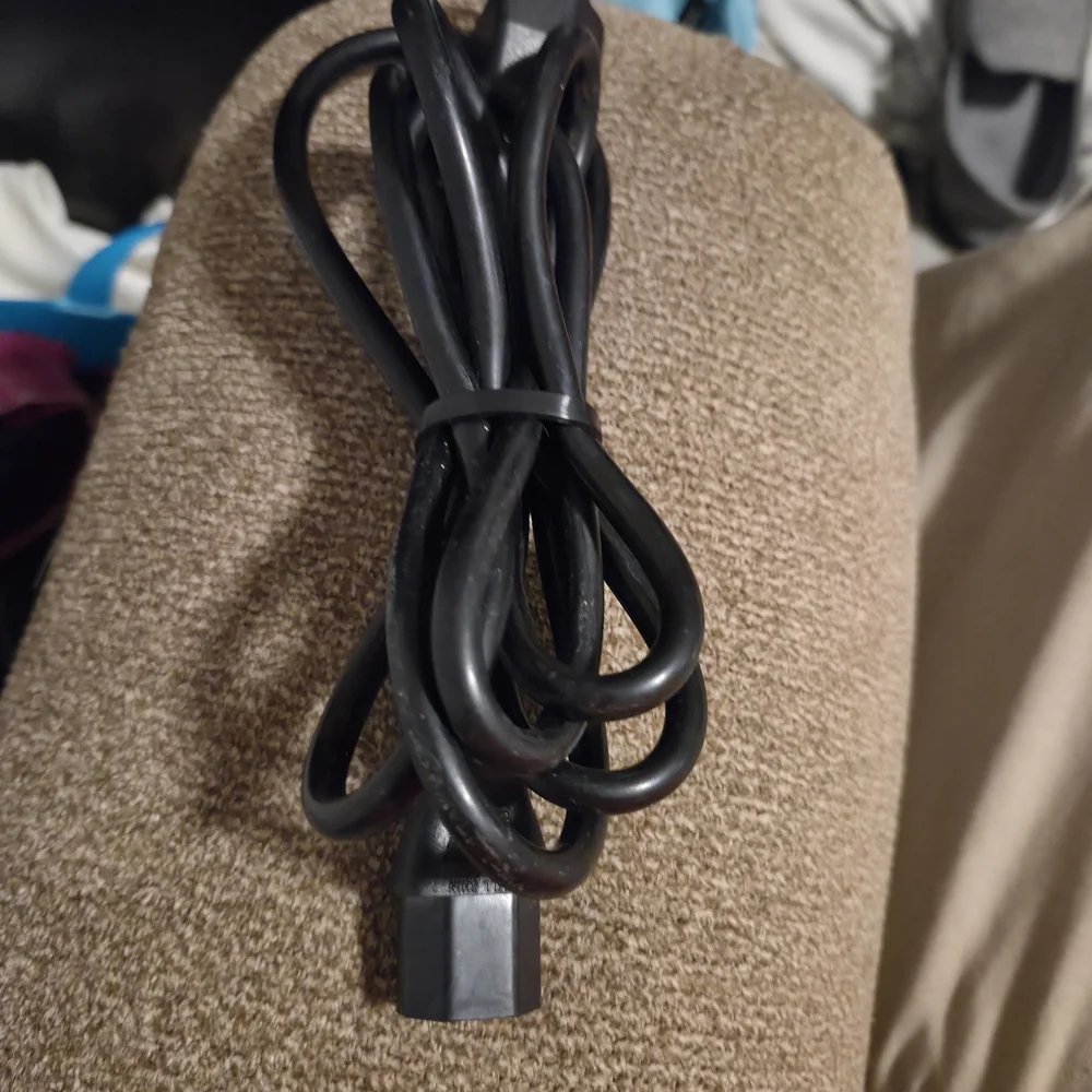 6' Long 3-Prong NEMA 5-15P To IEC C13 Universal AC Power Cable